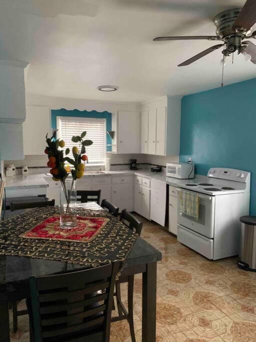 Villa Remodeled House Minutes To Falls Attractions Niagarafälle Exterior foto